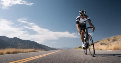 2 h de vélo facile : pourquoi cette sortie peut faire plus qu’un fractionné