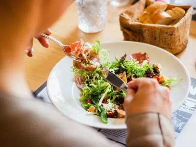 Comment bien manger pour avoir son poids de forme ?