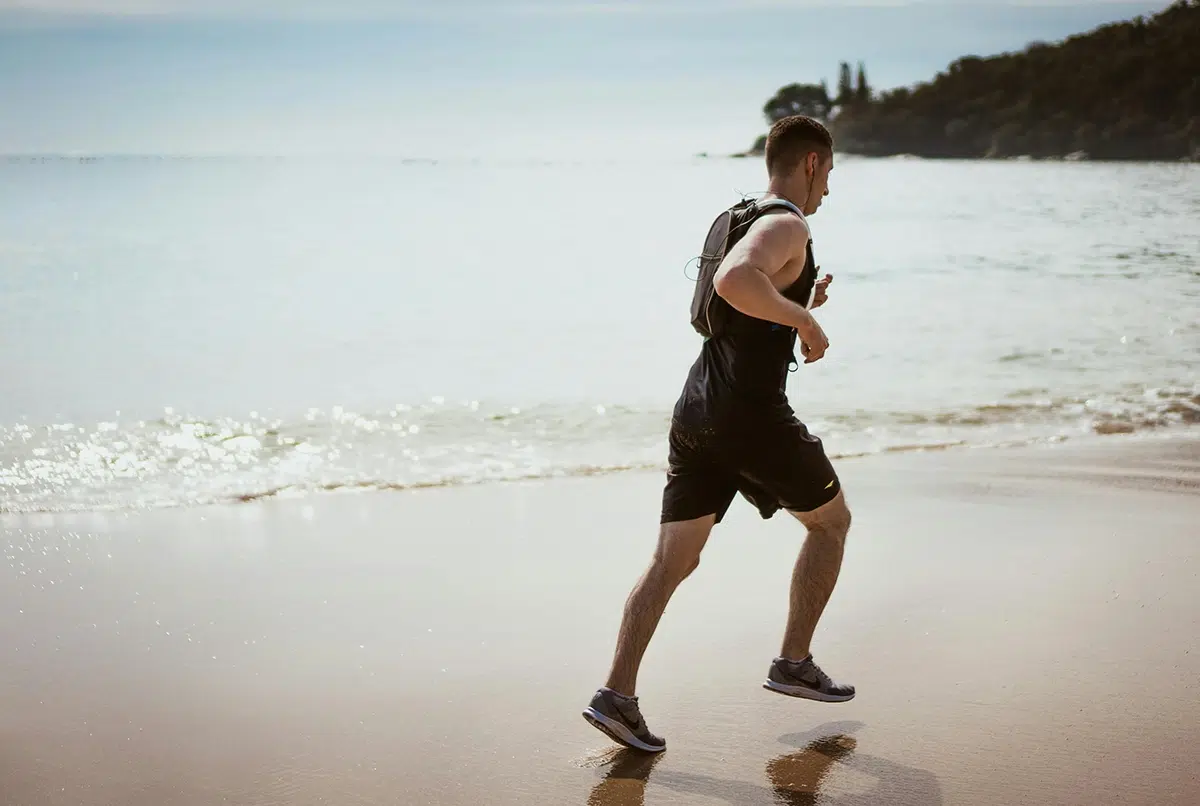 Comment courir sur la plage ? Nos conseils pour profiter pleinement du sable