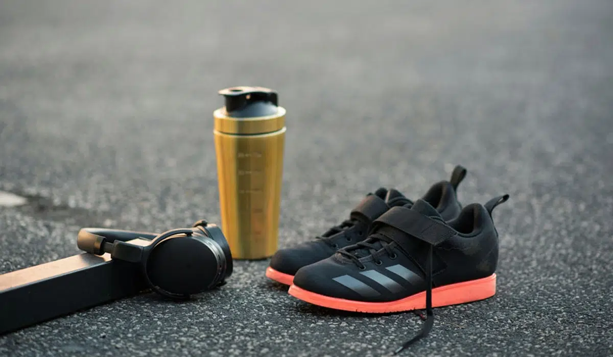 Corsa, running, footing o jogging: definizione, vantaggi, svantaggi, e controindicazioni Corsa, running, footing o jogging: definizione, vantaggi, svantaggi, e controindicazioni