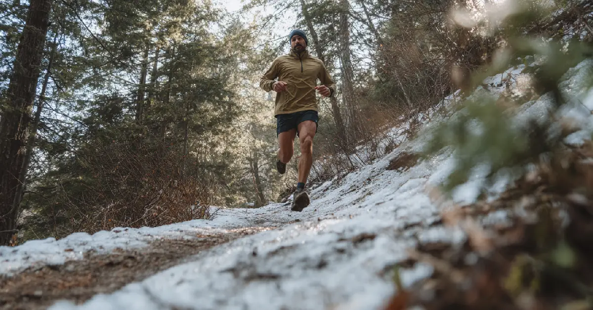 Descente en trail : comment arrêter de massacrer tes quadriceps + mes 2 éducatifs + 1 séance