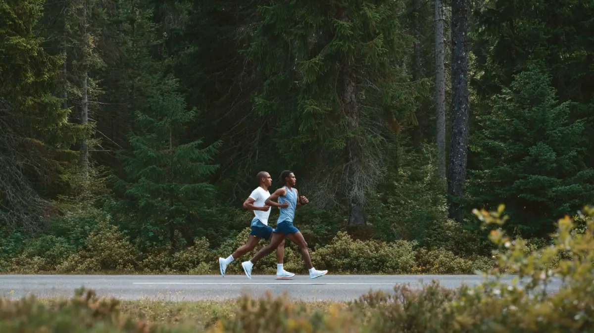 Deux coureurs suivent exactement le même plan… pourquoi l'un progresse deux fois plus vite ?