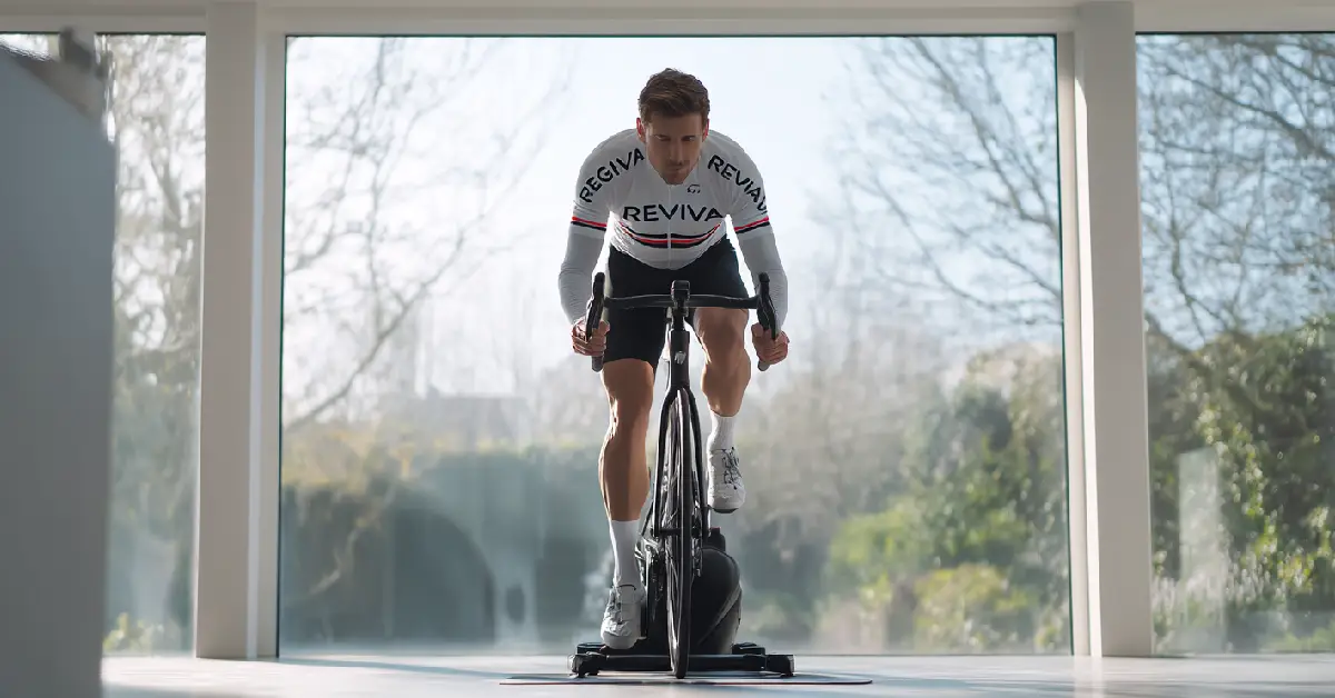 Home trainer : est-ce vraiment aussi efficace que les sorties route ? Faut-il le ranger au printemps ?