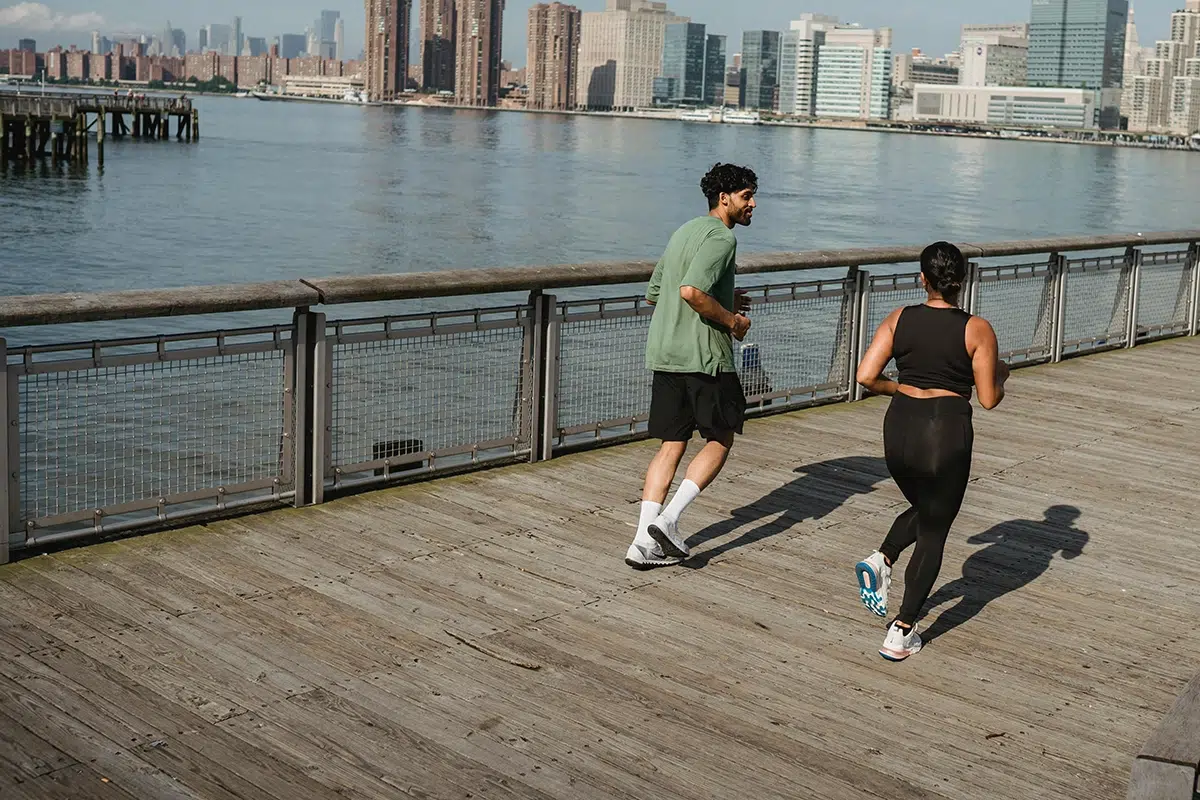 Is running bad for your joints? Discover the different types of injuries and how to protect your joints while running.