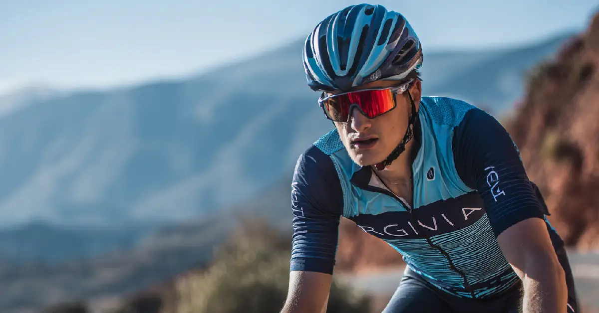 Ciclismo: perché alcuni ciclisti riescono finalmente a perdere il grasso addominale prima dell’estate grazie a questa uscita spesso sottovalutata