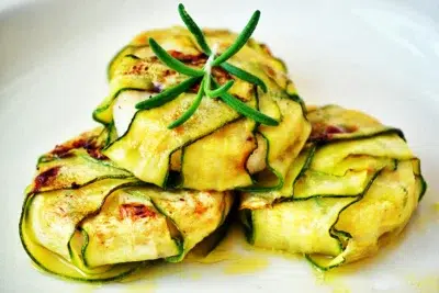 La courgette : Bienfaits, valeurs nutritionnelles, saison et calories