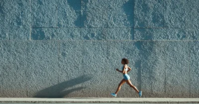 Pourquoi l’allure marathon aide même si tu ne prépares pas 42 km ?