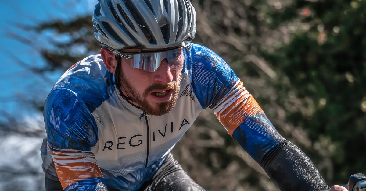 Pourquoi ton cardio monte trop vite dans les premières bosses de reprise : je t’explique