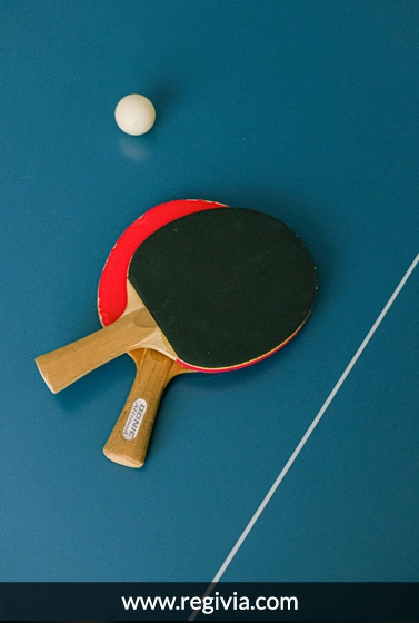 Matériels et accessoires nécessaires : Quel équipement essentiel et indispensable acheter pour débuter le tennis de table ping-pong ?