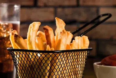 Quels légumes choisir pour faire des frites ? Découvrez les alternatives et astuces pour des frites saines et croustillantes