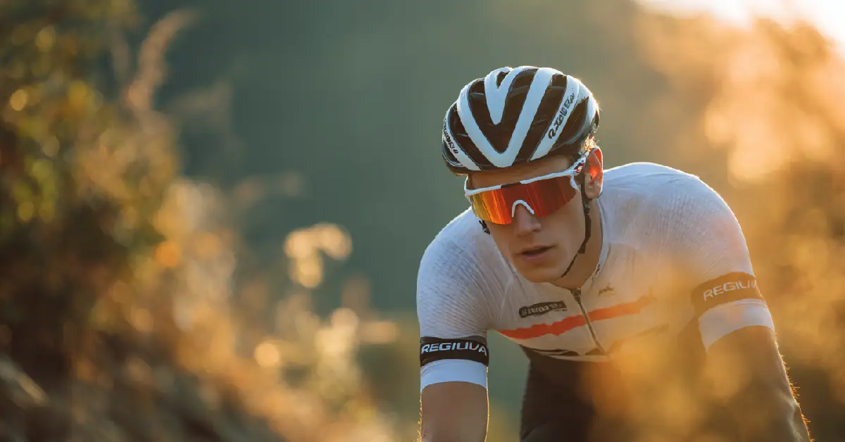 Sortie vélo longue : combien d’heures faut-il vraiment rouler pour progresser ?