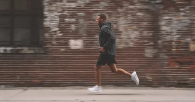 Tu as une semaine chargée : comment garder 3 séances running utiles sans te disperser