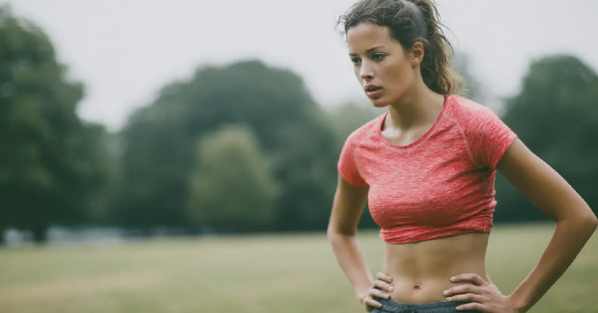 Tu te sens essoufflé trop tôt en running : 5 causes fréquentes et les solutions à adopter