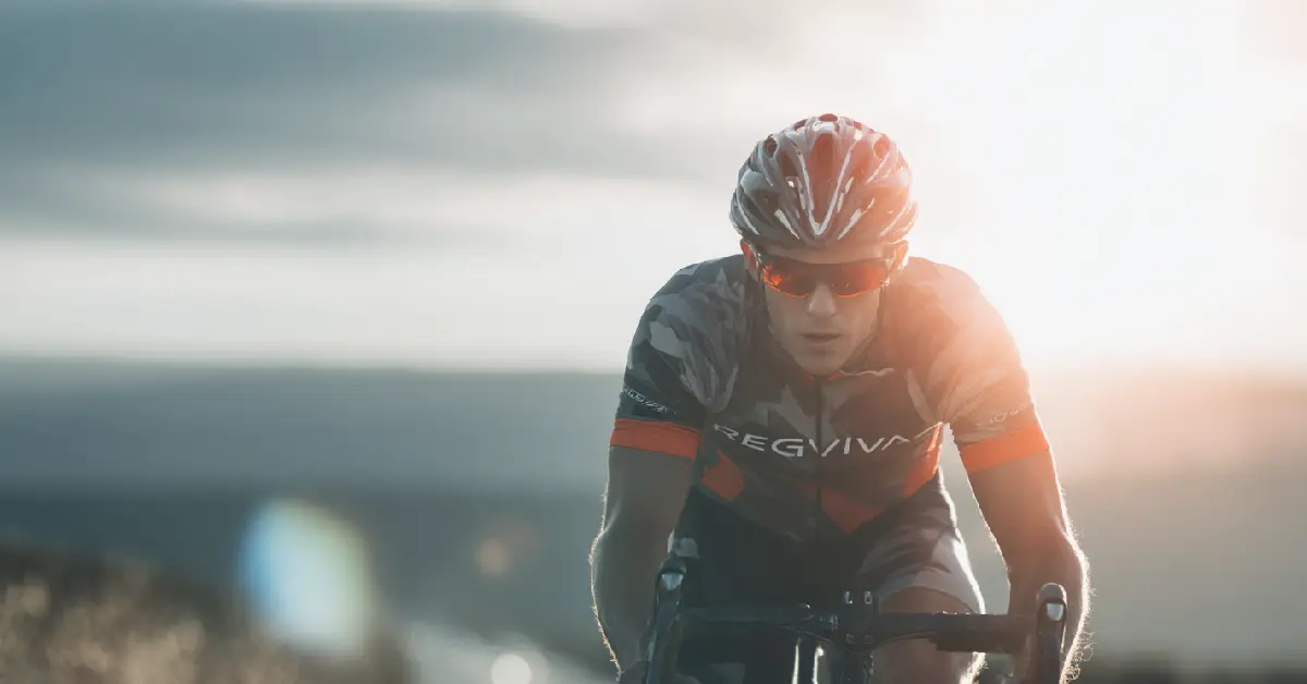 Vélo : faut-il augmenter le volume ou la puissance ?