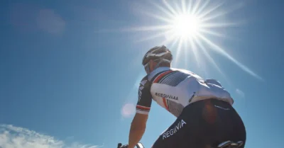 Vélo : faut-il viser une vitesse moyenne ou une puissance stable ?