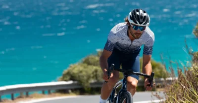 Vélo : les cyclistes qui gardent des jambes fraîches tout l’été maîtrisent rarement les séances “héroïques”