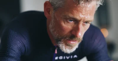 VO₂max Vélo & âge : pourquoi après 40 ans il faut l’entretenir deux fois plus